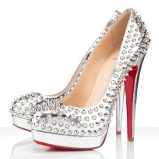 Sandali Christian Louboutin Bianca Spikes con plateau da 140 mm, colore argento.