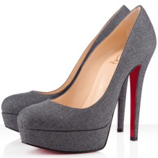 Sandali Christian Louboutin Bianca con plateau da 140 mm, colore grigio chiaro.