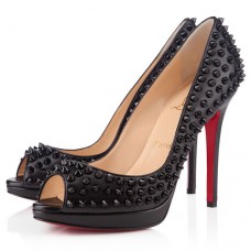 Décolleté Christian Louboutin Yolanda Spikes 120mm con punta aperta, nere