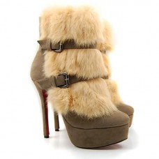 Stivaletti Christian Louboutin Toundra in pelliccia, 120 mm, beige Stivaletti Christian Louboutin Toundra in pelliccia, 120 mm, beige