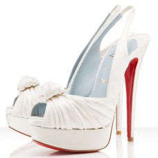 Borsa Christian Louboutin Jenny 140mm Special Occasion, colore bianco sporco Borsa Christian Louboutin Jenny 140mm Special Occasion, colore bianco sporco